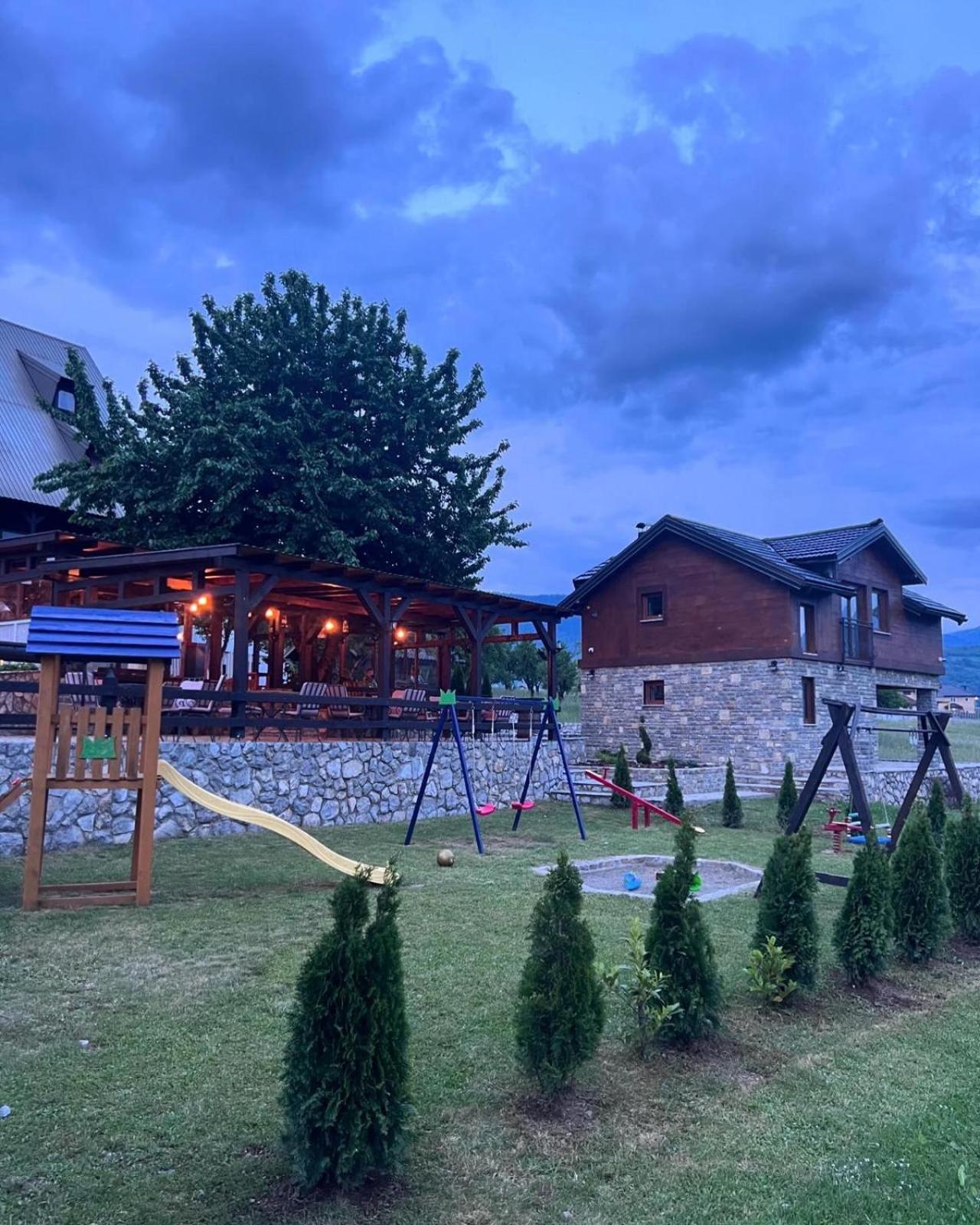 Camp Hotel Lake Views Plav Luaran gambar
